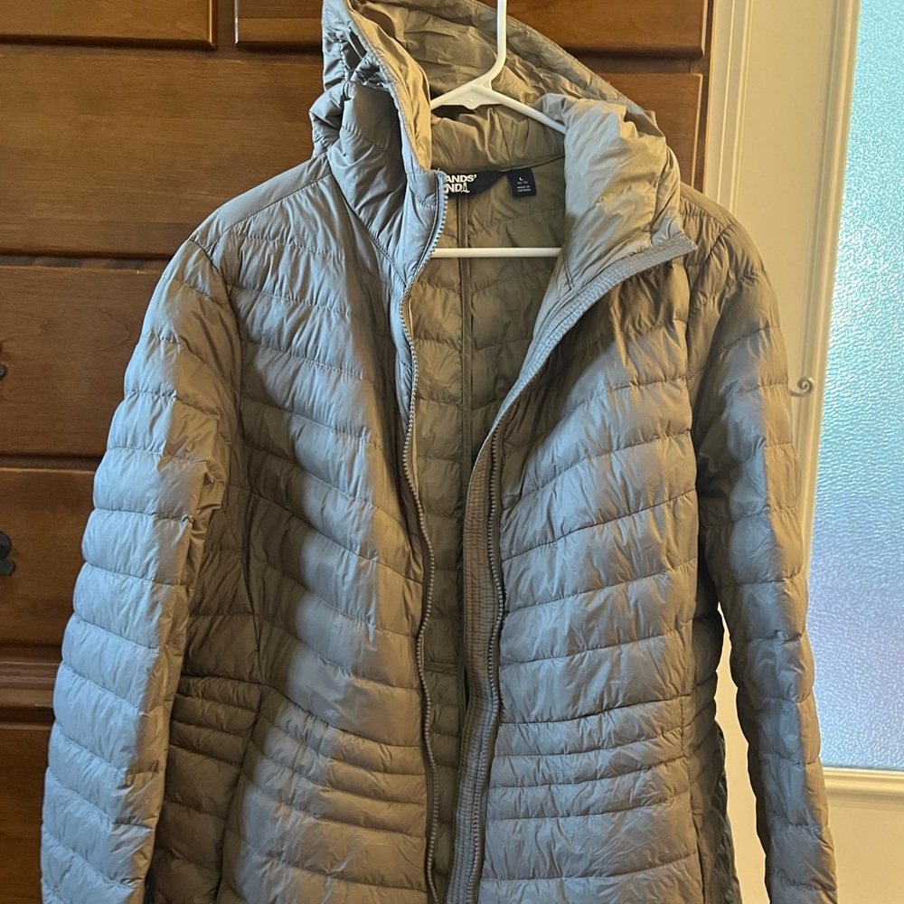 Women’s Lands End Puffer Jacket Size Large.